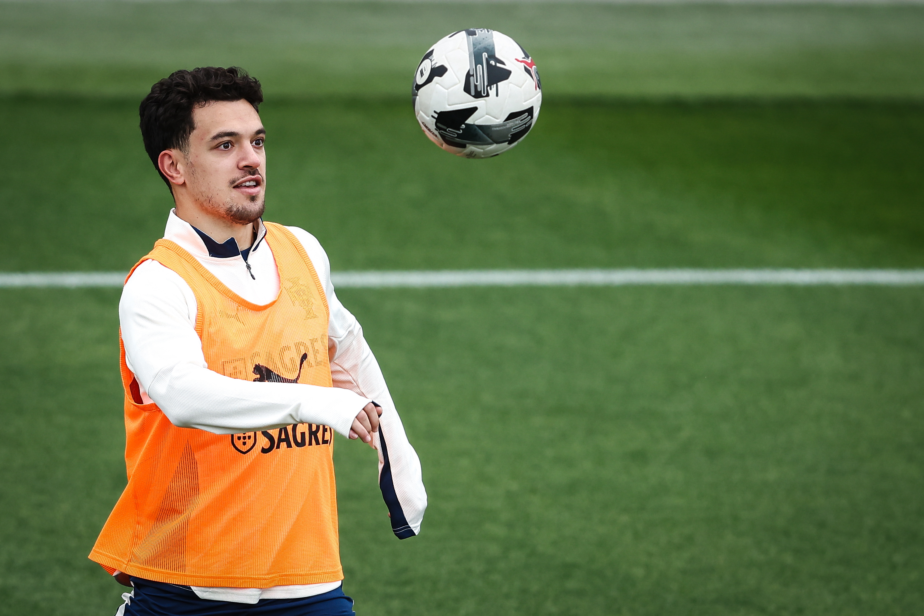 埃因霍温队长鼓劲备战葡超罗马围绕法国杯内部沟通，网友：纽卡斯尔刷新队史纪录备战法国杯的简单介绍